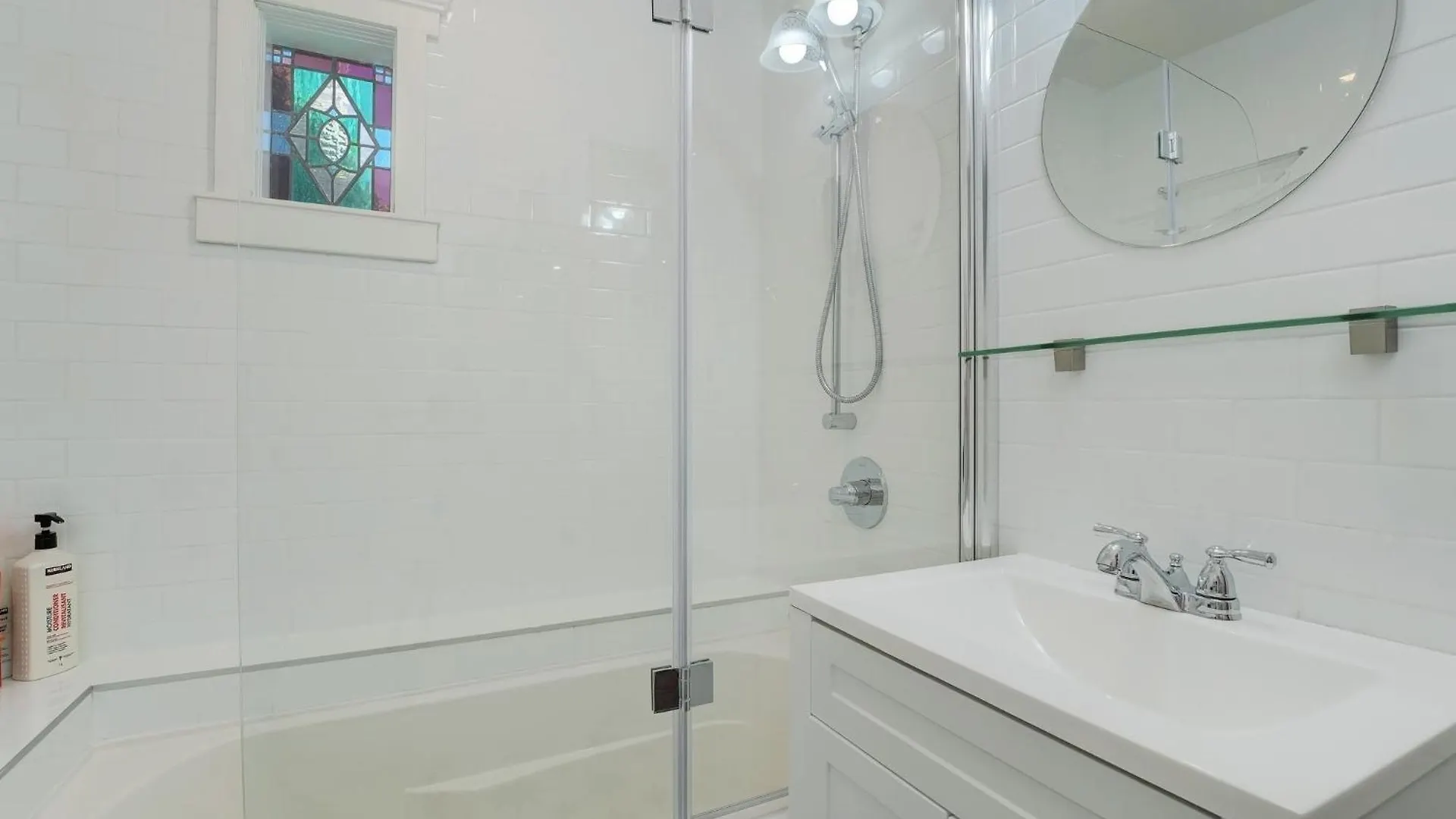 Fairfield Estate Coach House - 30 Day Stay By Victoria Prime Apartment