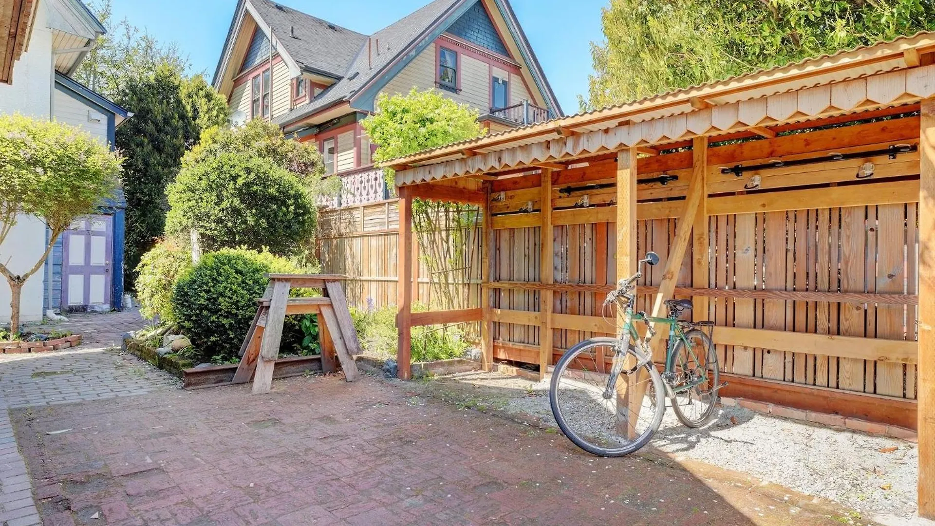 Fairfield Estate Coach House - 30 Day Stay By Victoria Prime Apartment