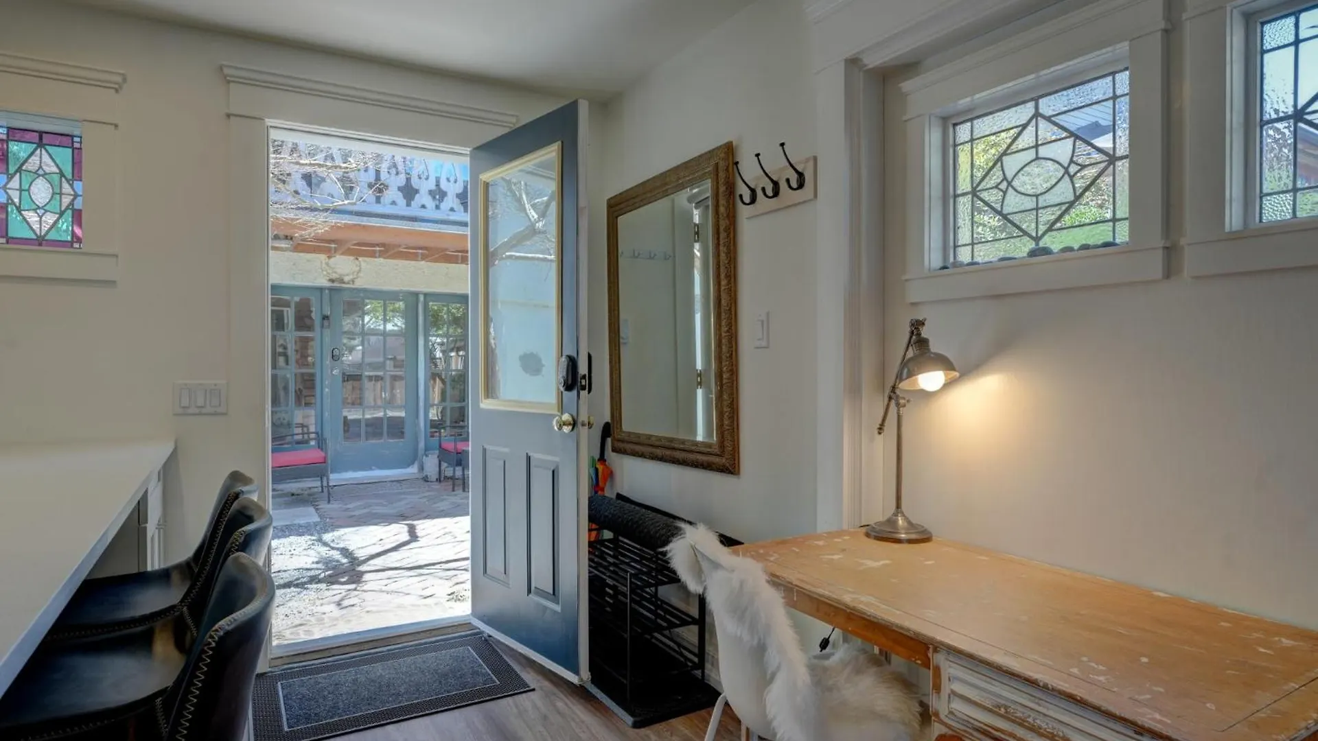 Fairfield Estate Coach House - 30 Day Stay By Victoria Prime