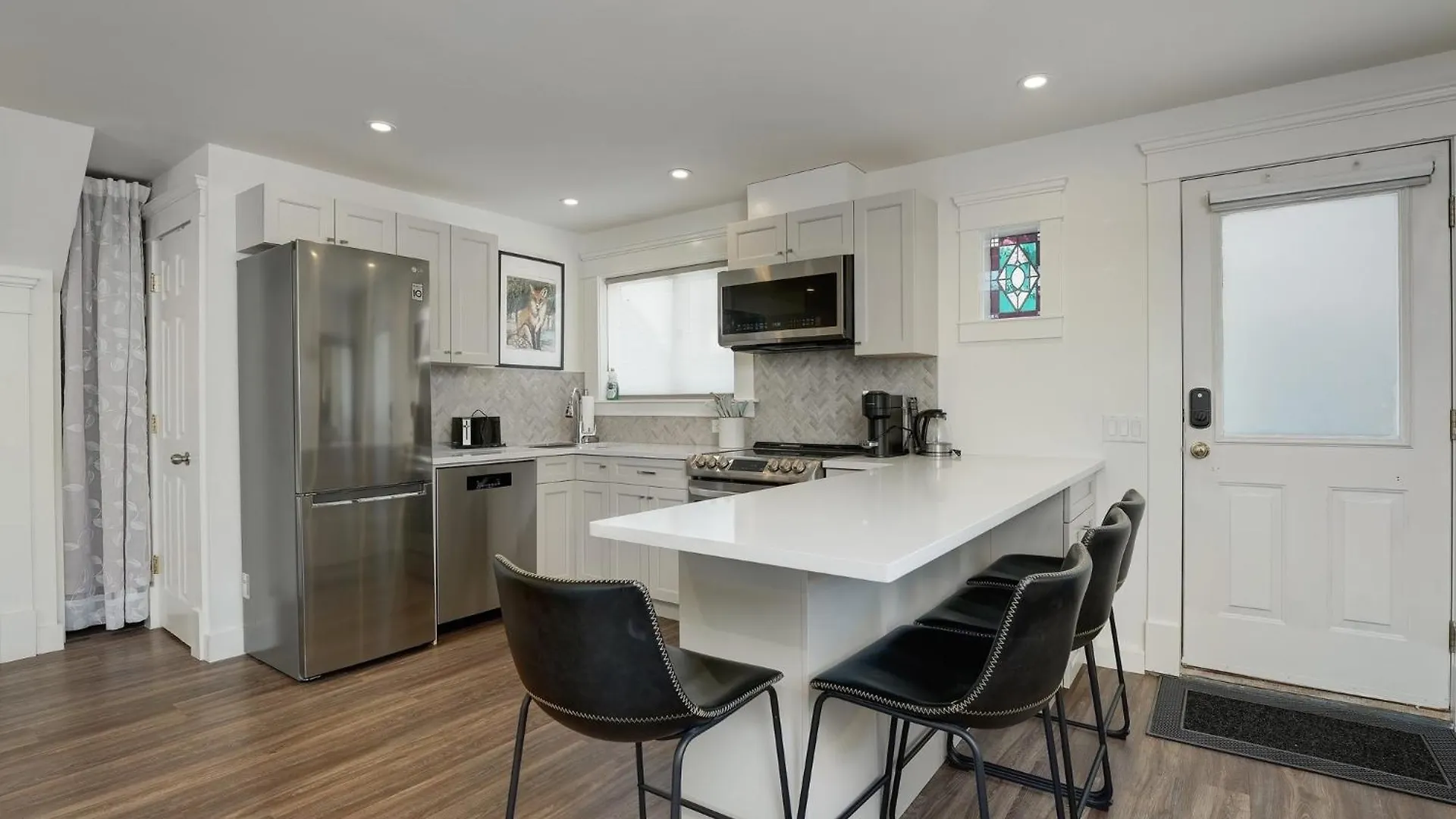 Fairfield Estate Coach House - 30 Day Stay By Victoria Prime Canada